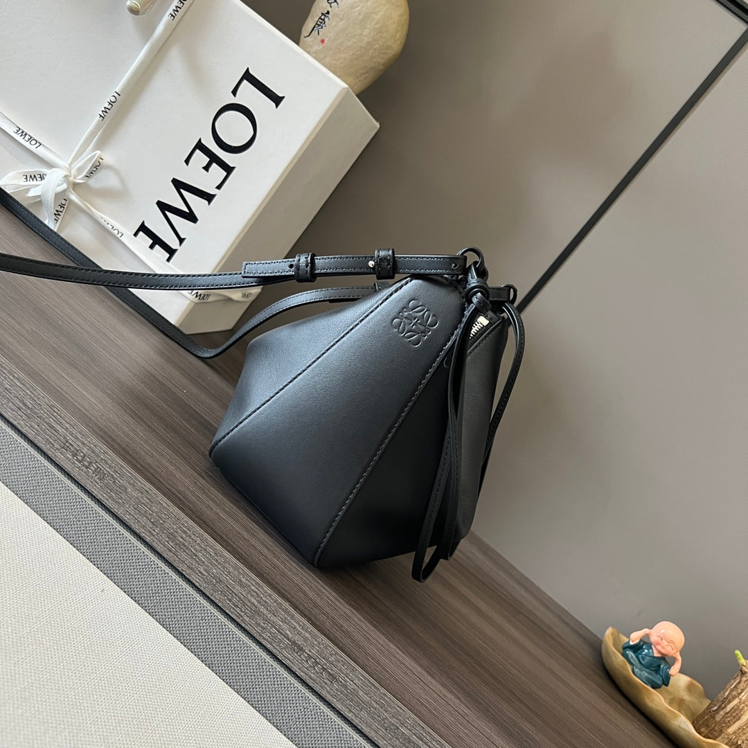 LOE LUNA HOBO 28 BAG IN BLACK CALFSKIN mysite