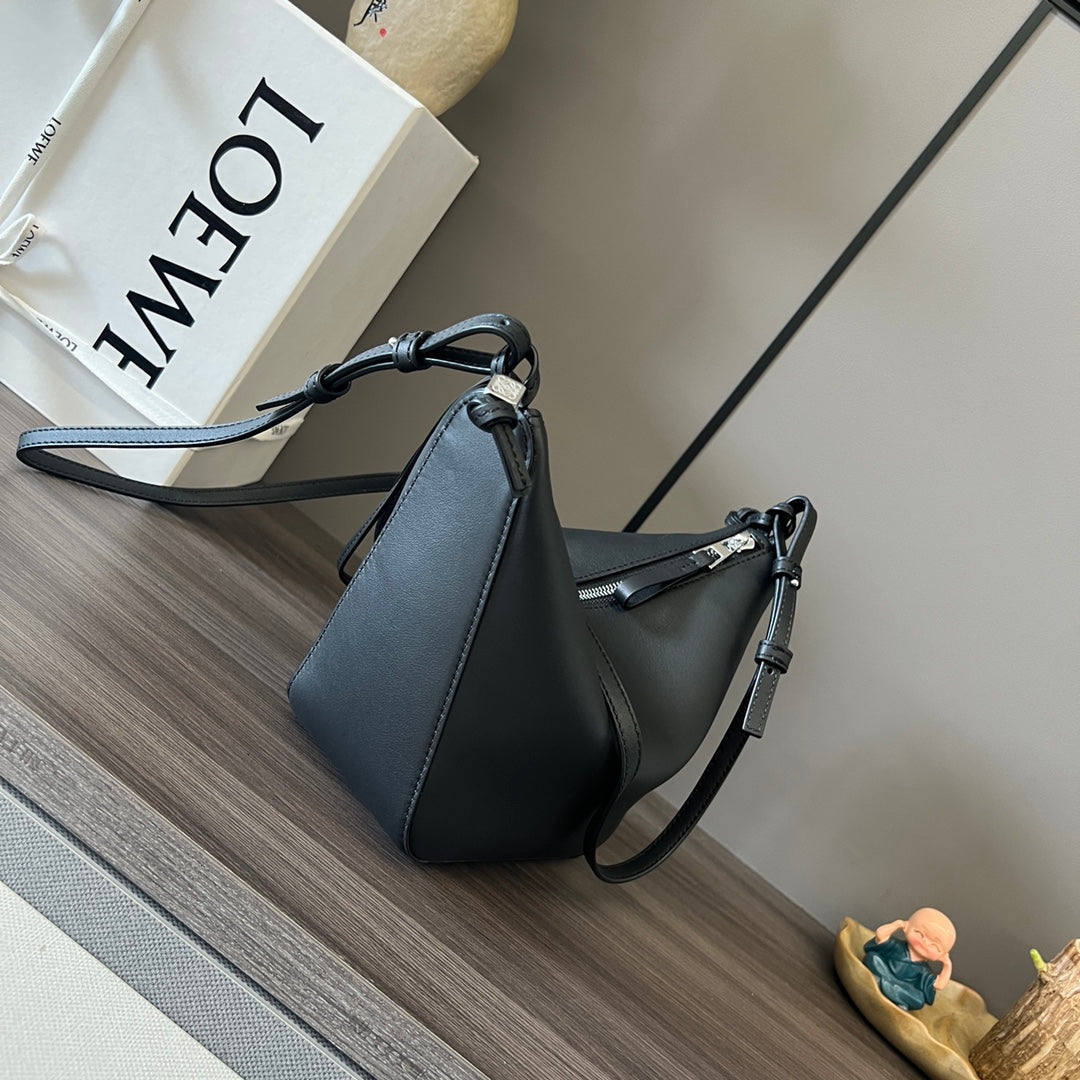 LOE LUNA HOBO 28 BAG IN BLACK CALFSKIN mysite