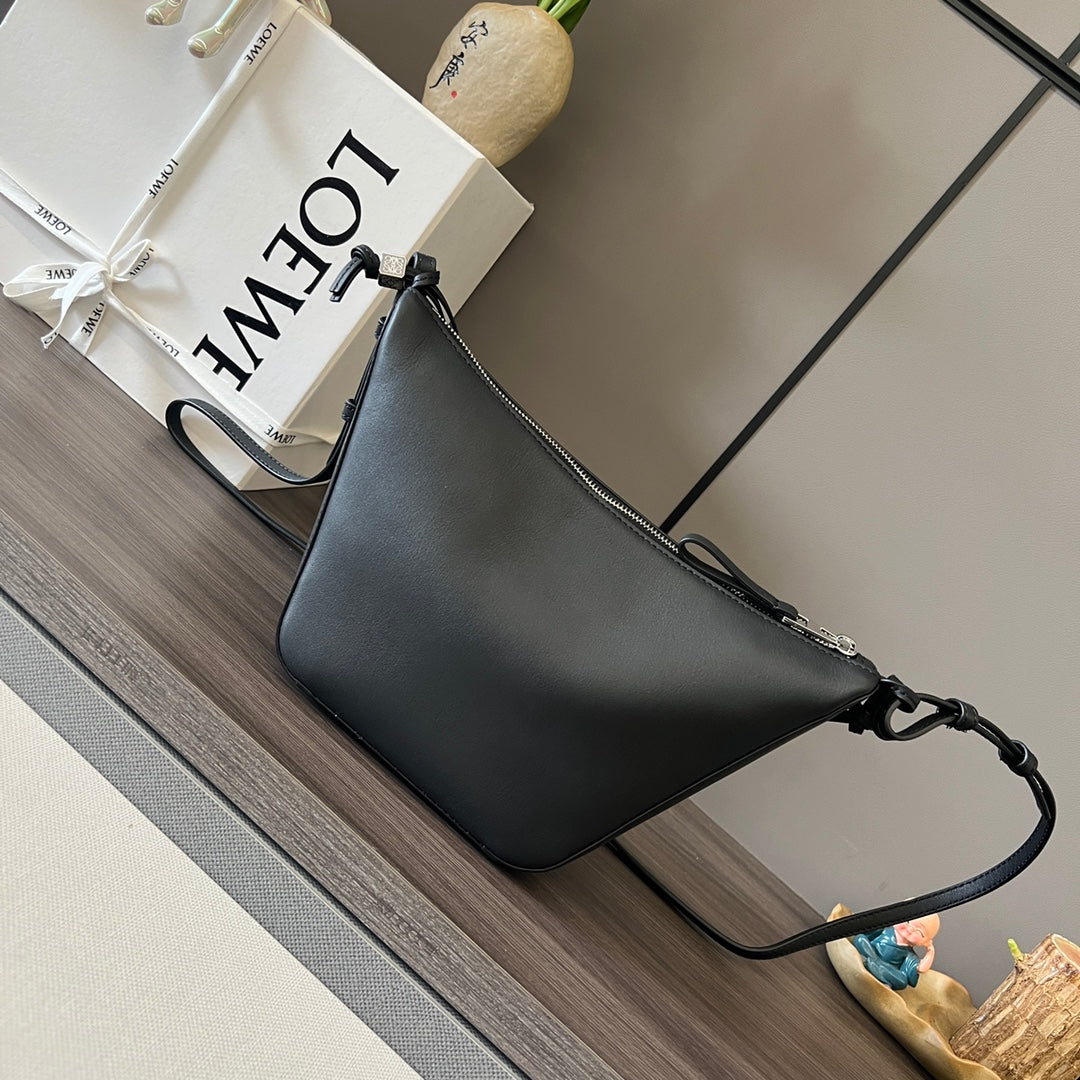 LOE LUNA HOBO 28 BAG IN BLACK CALFSKIN mysite