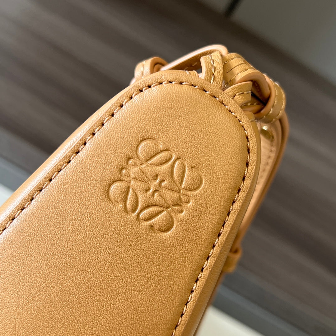 LOE LUNA HOBO 28 BAG IN PASTEL ORANGE CALFSKIN mysite