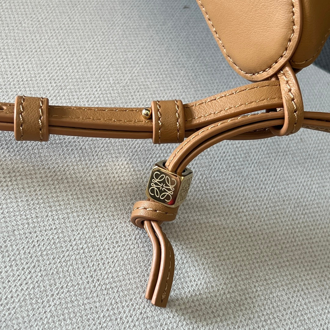 LOE LUNA HOBO 28 BAG IN PASTEL ORANGE CALFSKIN mysite