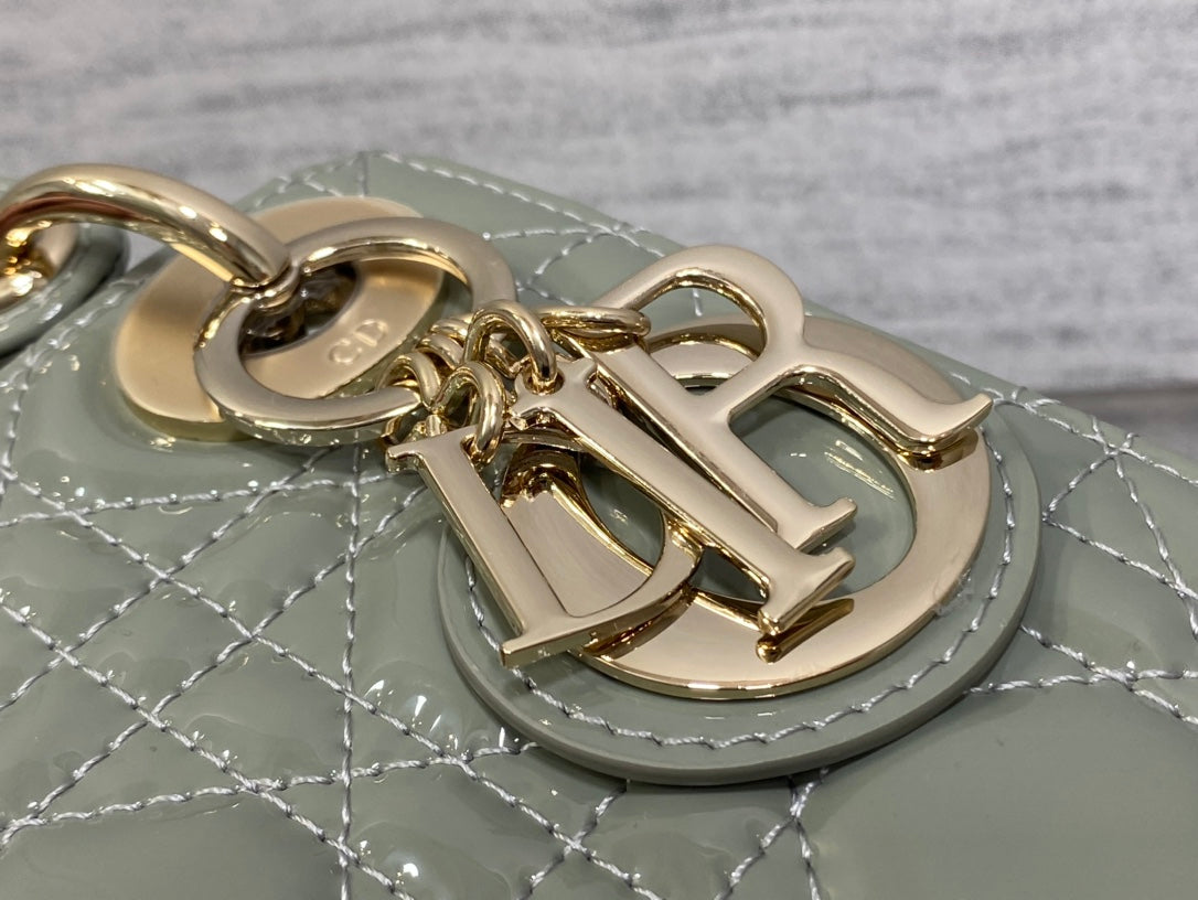 mini lady 17 rock gray patent calfskin mysite