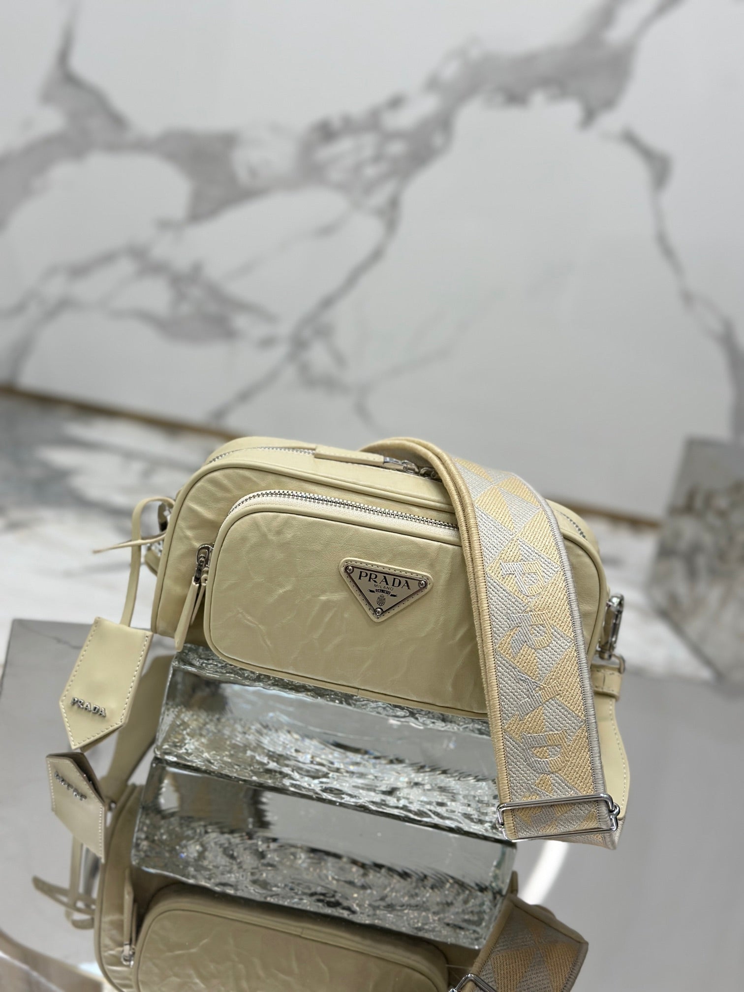 CAMERA BAG 23 IN CREAM WRINKLED LAMBSKIN mysite