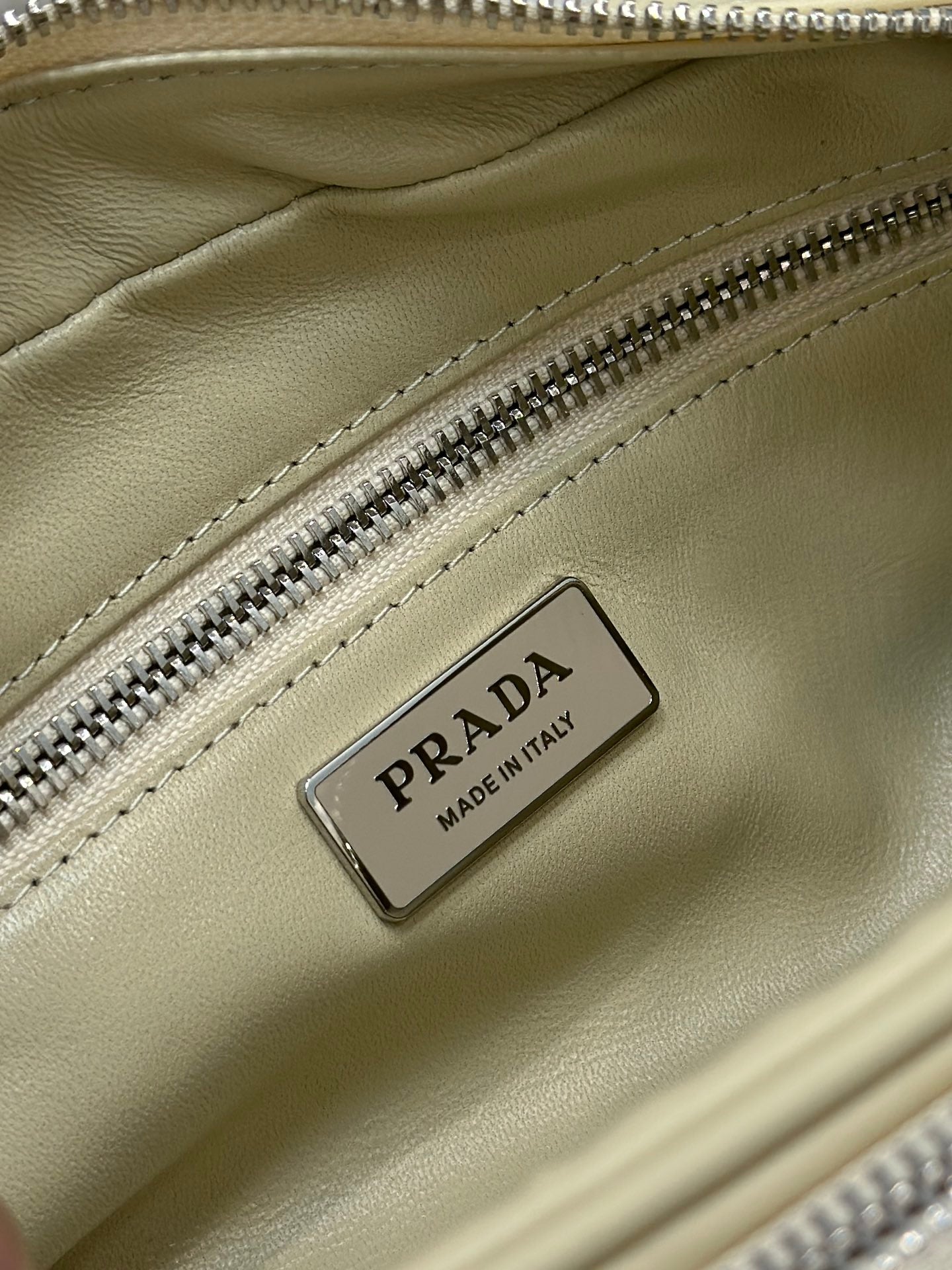 CAMERA BAG 23 IN CREAM WRINKLED LAMBSKIN mysite