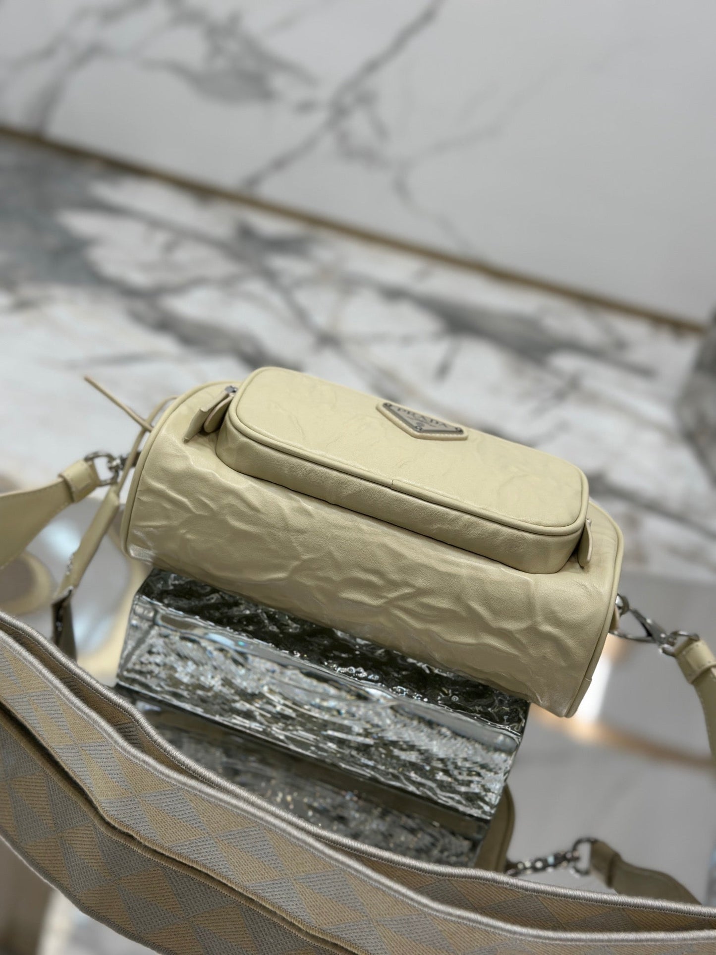 CAMERA BAG 23 IN CREAM WRINKLED LAMBSKIN mysite