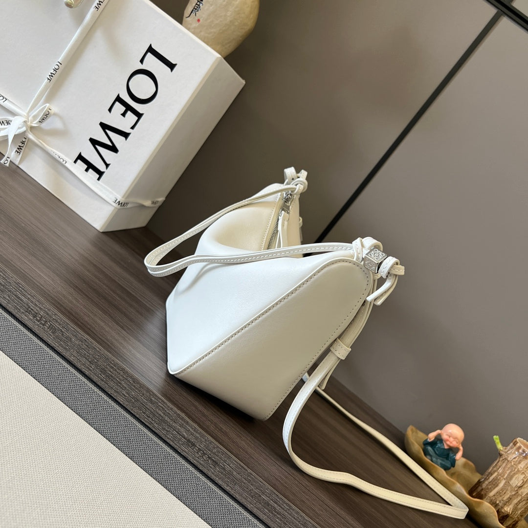 LOE LUNA HOBO 28 BAG IN WHITE CALFSKIN mysite