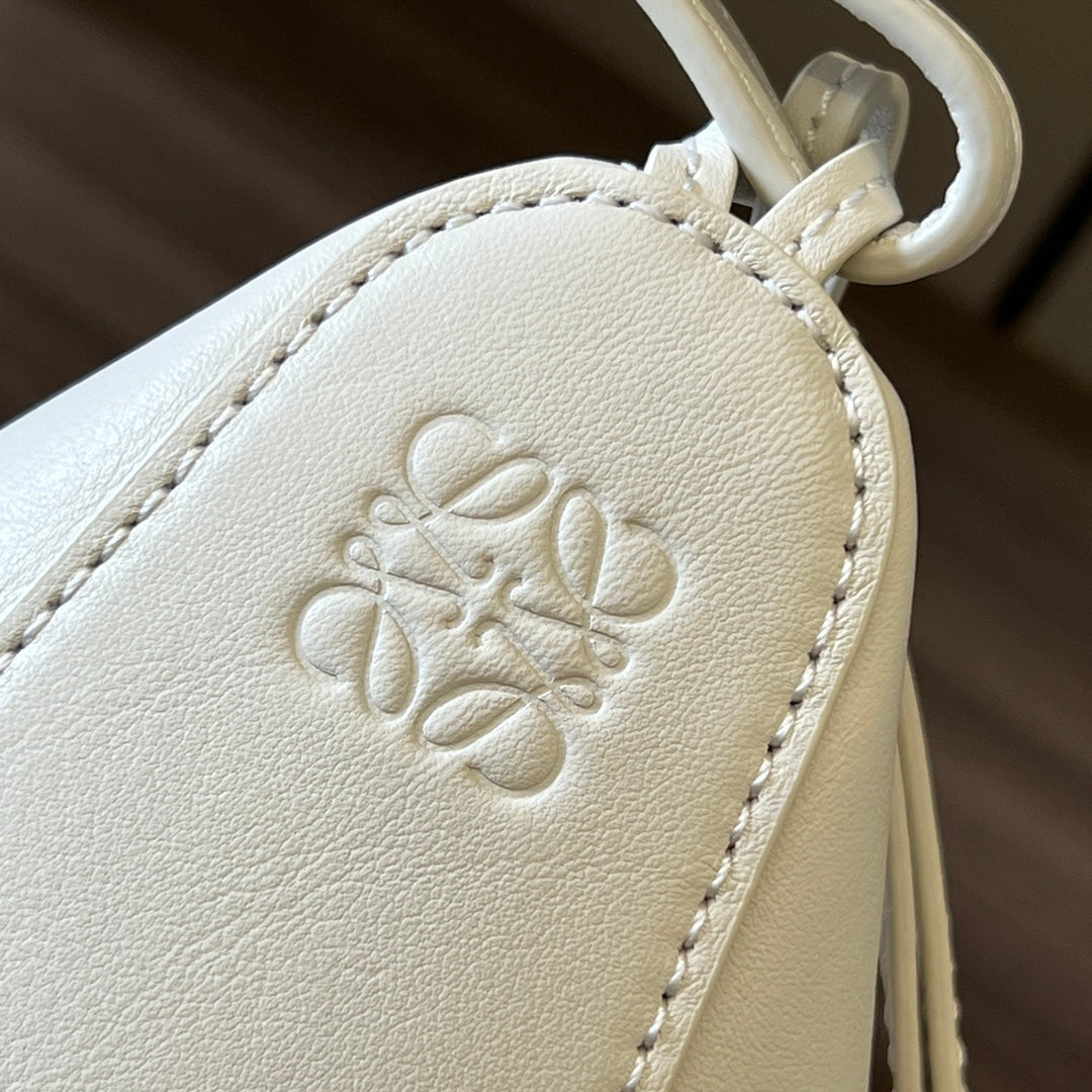 LOE LUNA HOBO 28 BAG IN WHITE CALFSKIN mysite