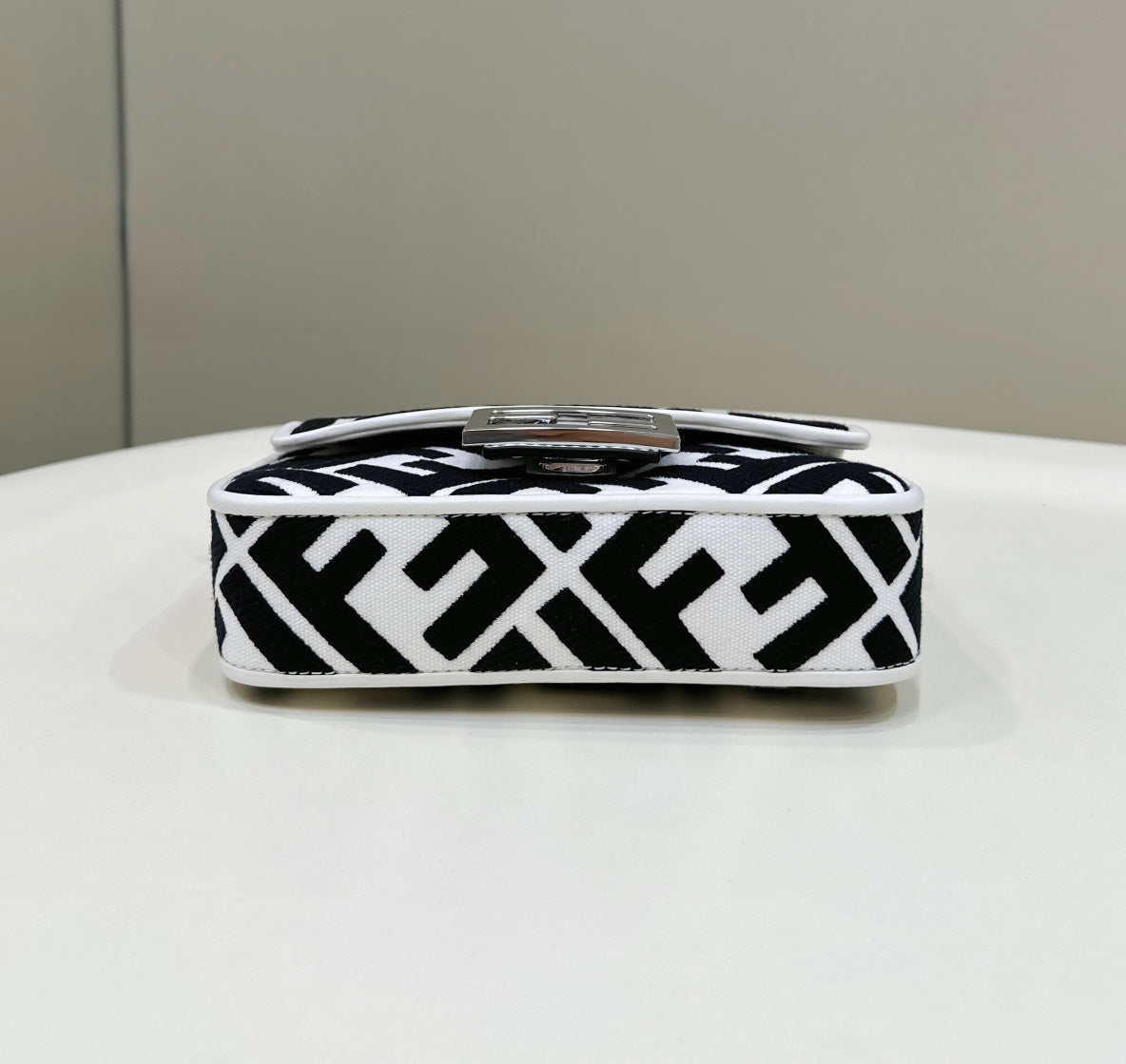 FENDI 19 BAGUETTE BAG IN BLACK MIX WHITE CANVAS WITH GOLD HARDWARE mysite