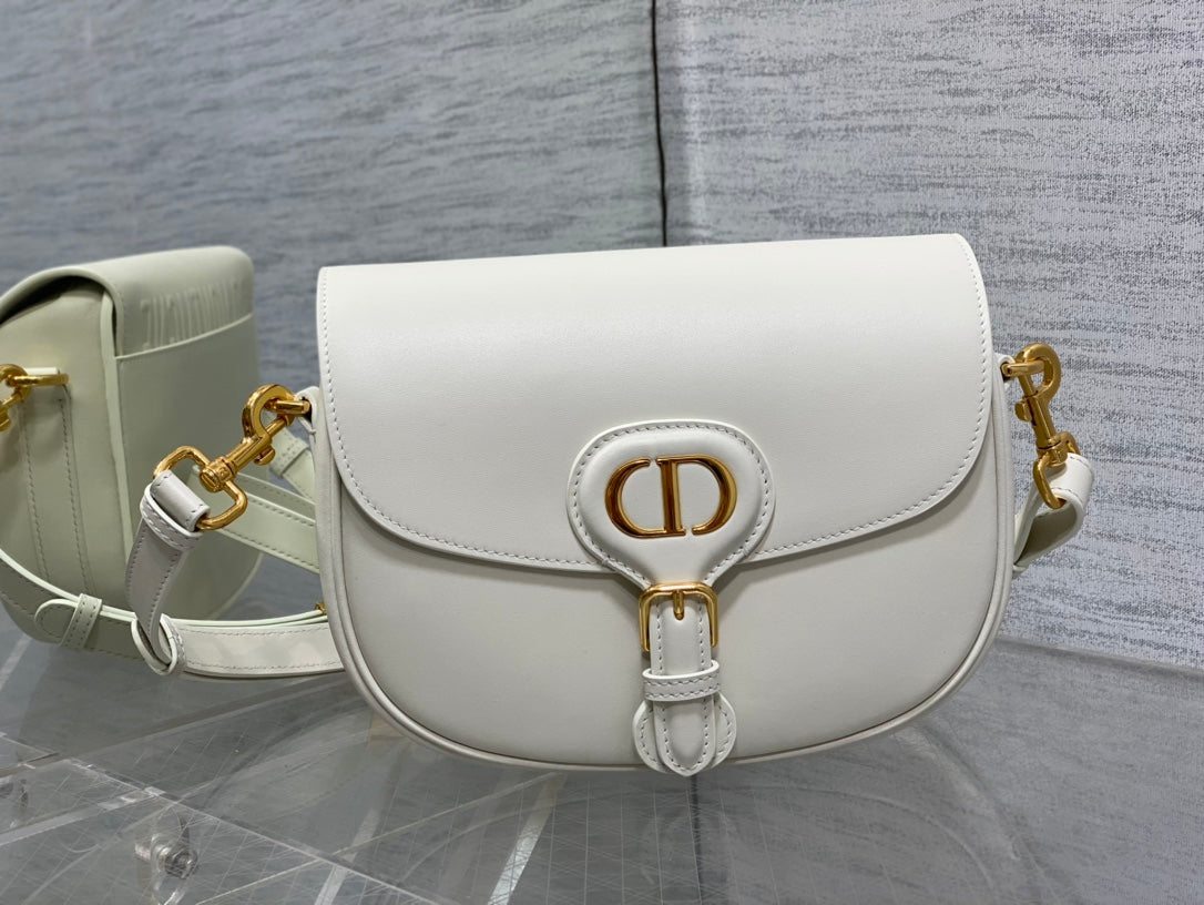 MEDIUM CD BOBBY 22CM WHITE CALFSKIN GOLD HARDWARE mysite