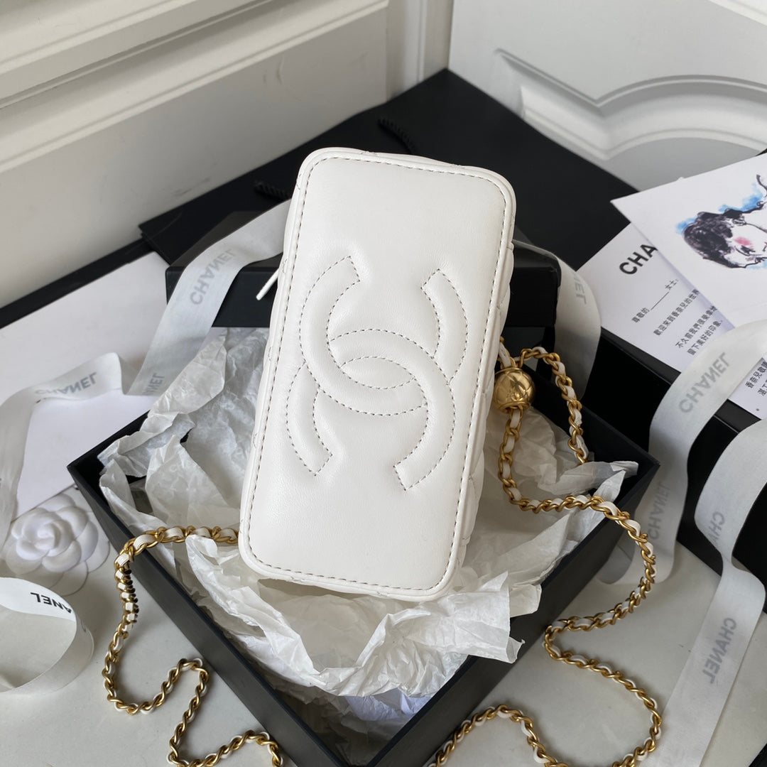 SMALL VANITY CASE 17 IN WHITE CALFSKIN GOLD HARDWARE mysite