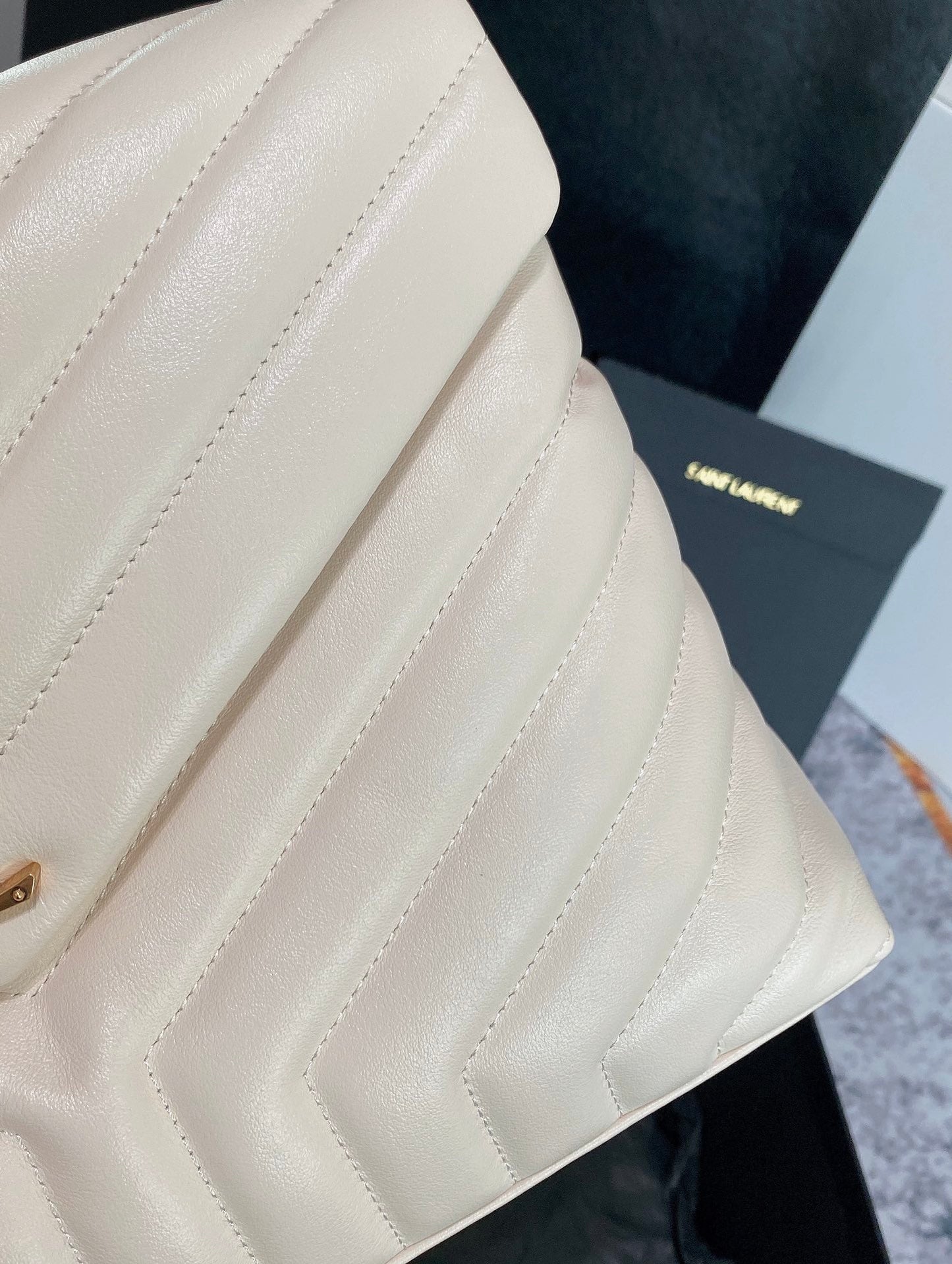 LOULOU MEDIUM 32 WHITE QUILTED LEATHER GOLD HARDWARE mysite