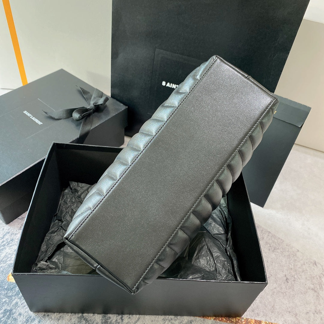 LOULOU MEDIUM 32 BLACK QUILTED LEATHER GOLD HARDWARE mysite