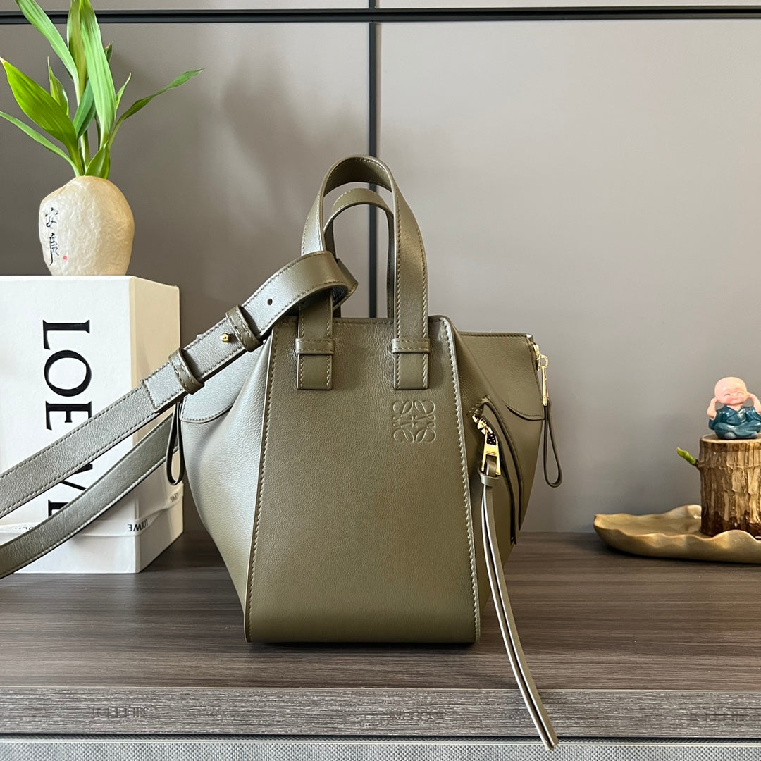 LOE 20 HAMMOCK COMPACT BAG IN ARMY GREEN CALFSKIN mysite