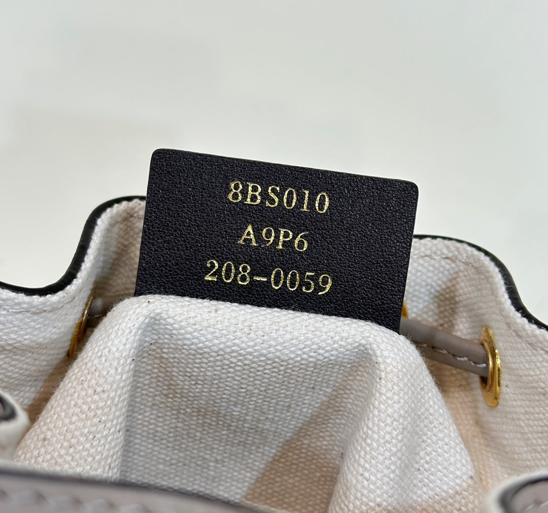 MON TRESOR 18 WITH FF MOTIF IN MULTICOLOR JACQUARD FABRIC mysite