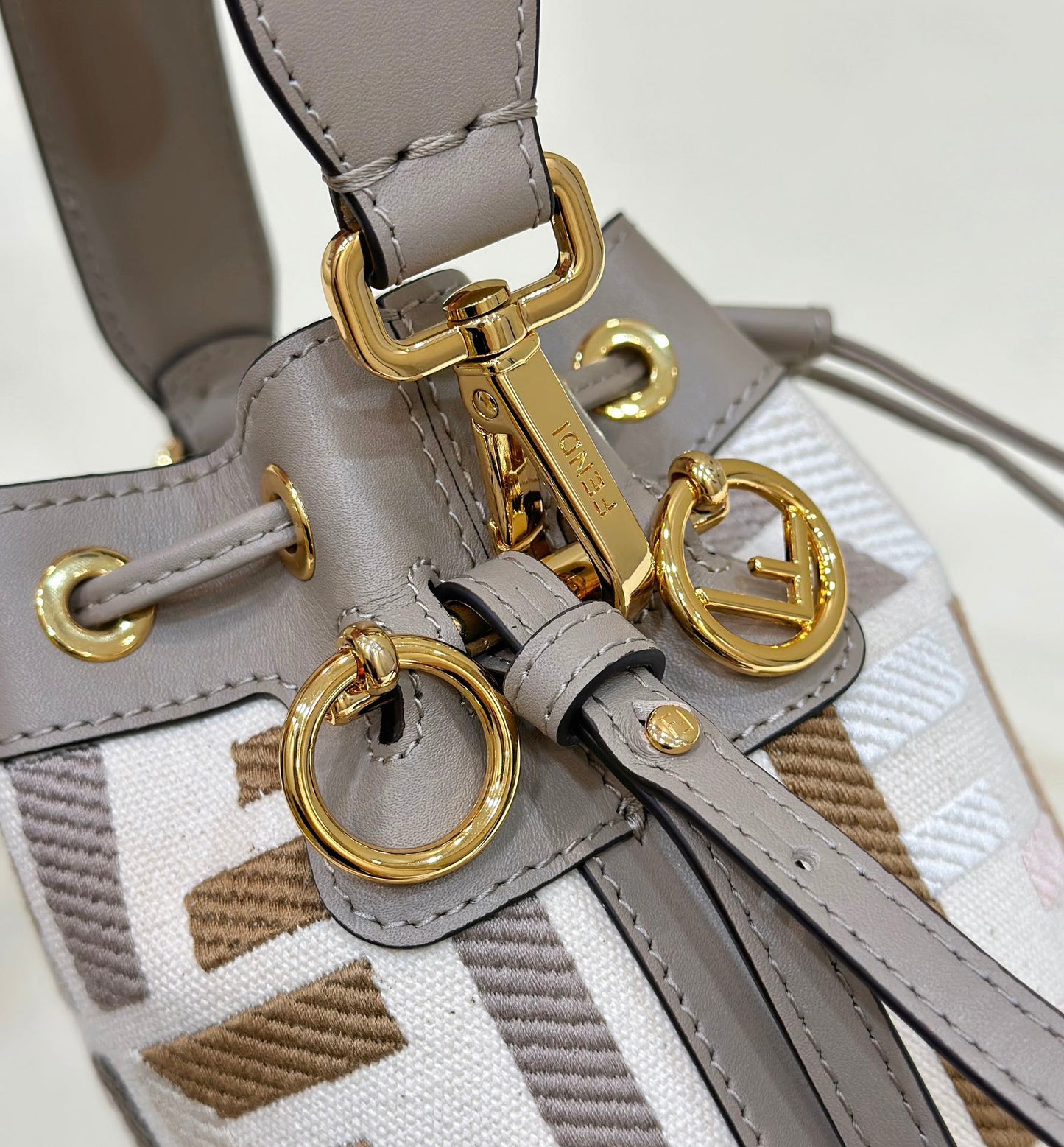 ff mon tresor bucket bag 18cm grey leather ff motif mysite