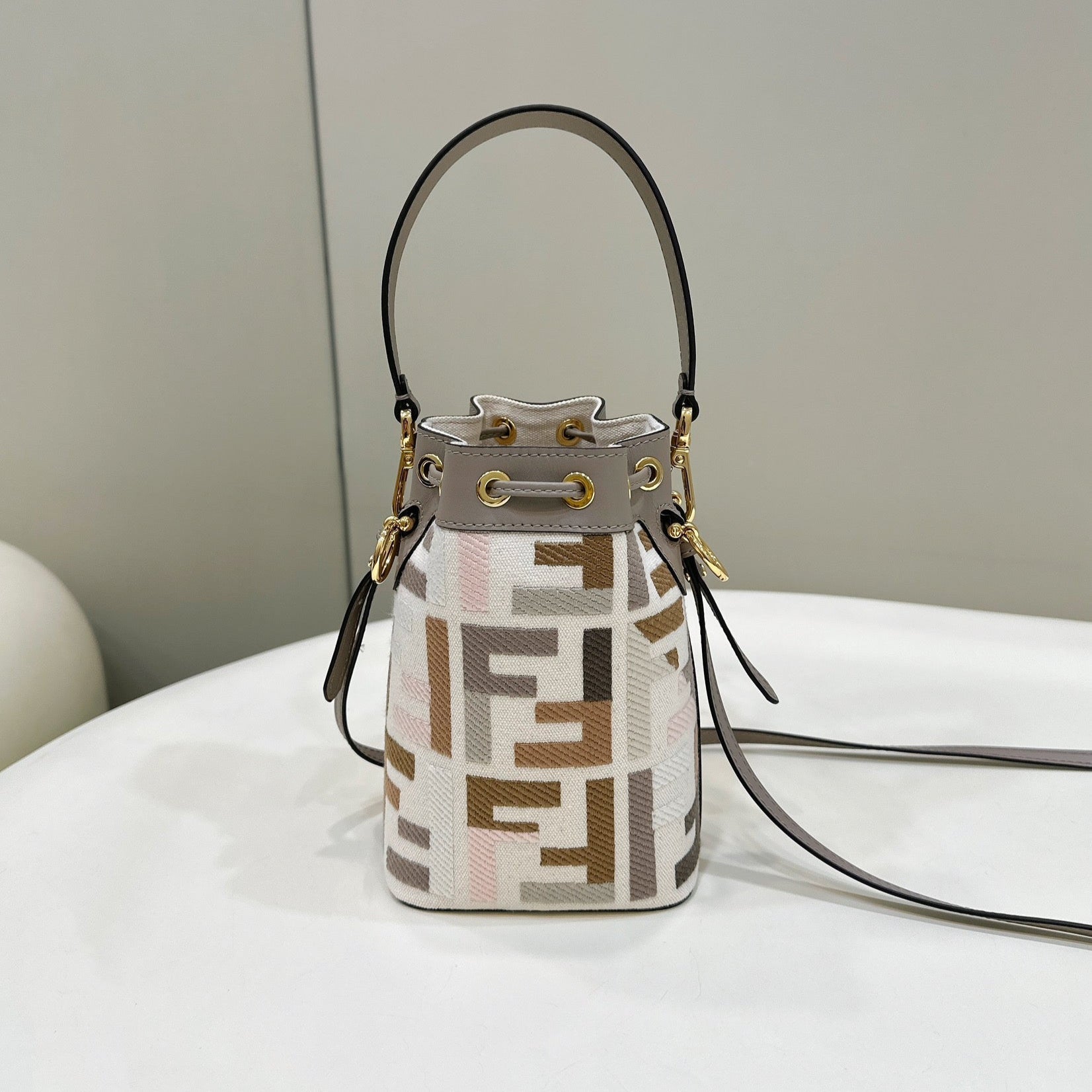 MON TRESOR 18 WITH FF MOTIF IN MULTICOLOR JACQUARD FABRIC mysite