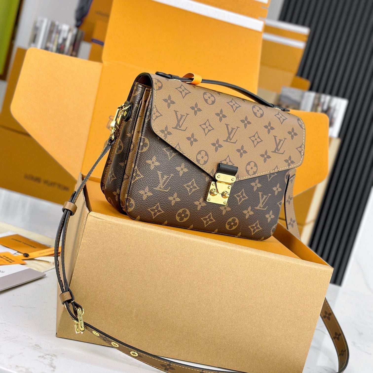 LV Pochette Metis Brown mix Ginger Brown Monogram Reverse Canvas 204264 mysite