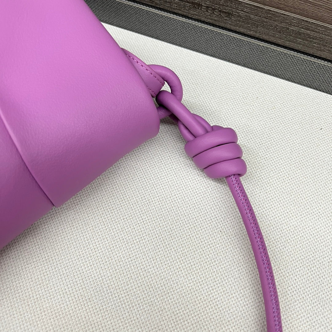 Loew Paseo Shoulder Bag 25cm Light Magenta Cowhide mysite