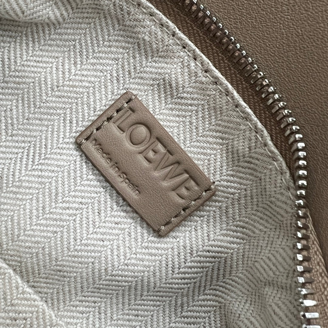 Loewe Puzzle Waist Bag 24 Sand Cowhide mysite