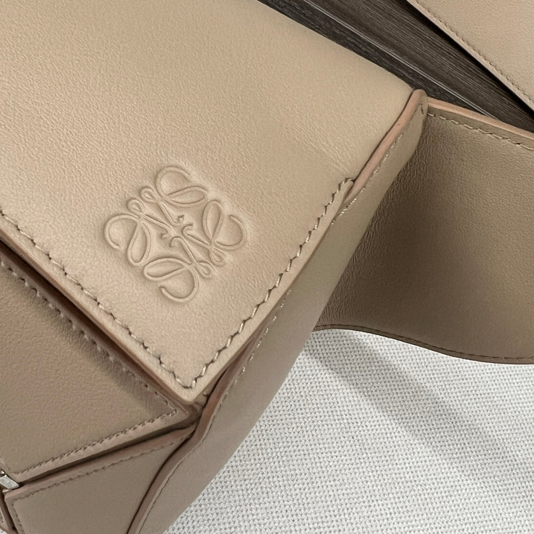 Loew Puzzle Small 24cm Beige Leather Belt Bag mysite