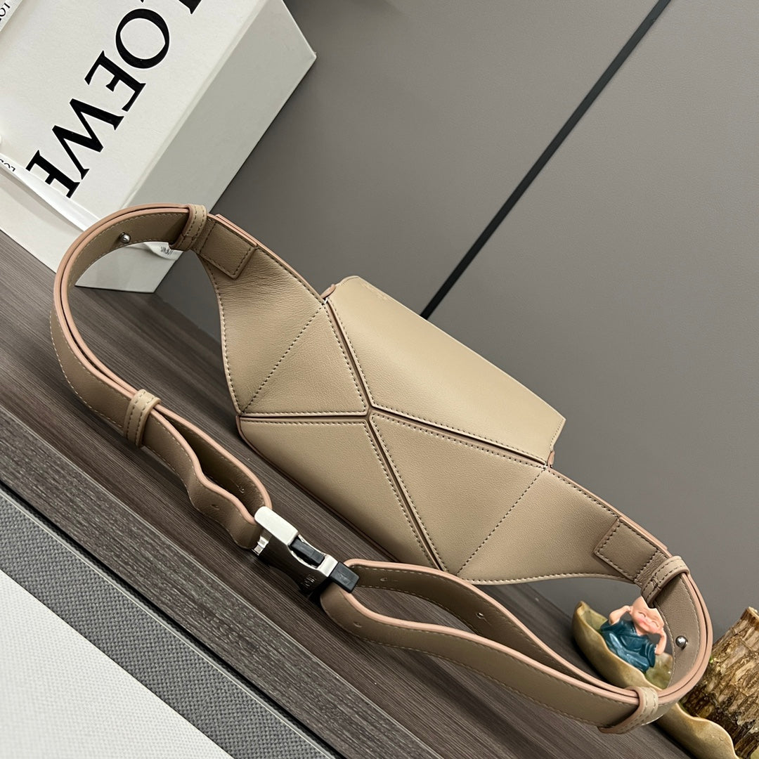 Loewe Puzzle Waist Bag 18 Sand Cowhide mysite