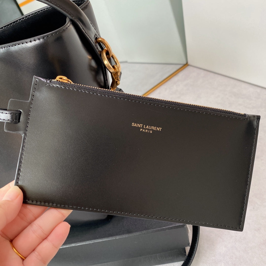 le 37 20cm black shiny calfskin mysite