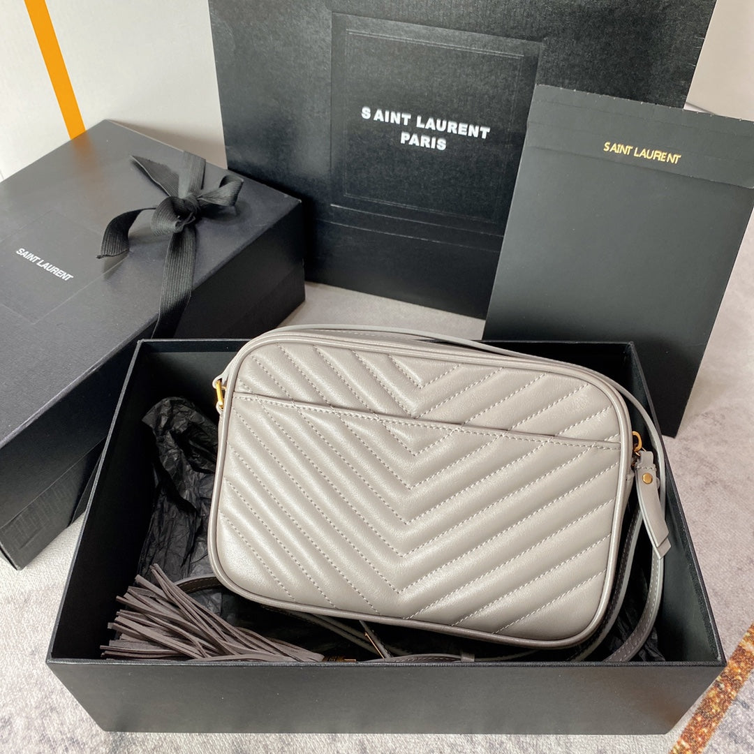 LOU CAMERA BAG 23 IN LIGHT GRAY CALFSKIN GOLD LOGO mysite