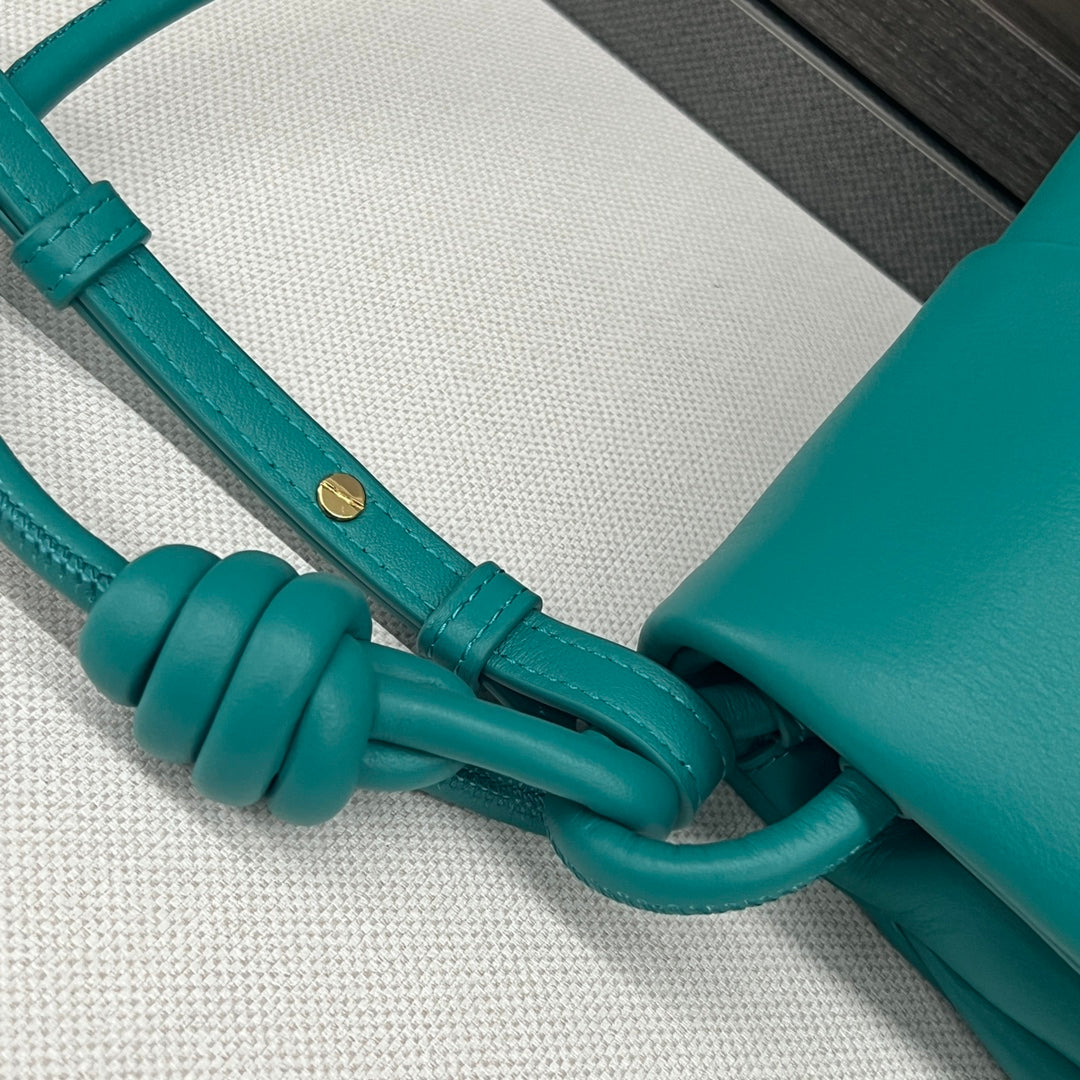 Loew Paseo Shoulder Bag 25cm Tropical Aqua Cowhide mysite