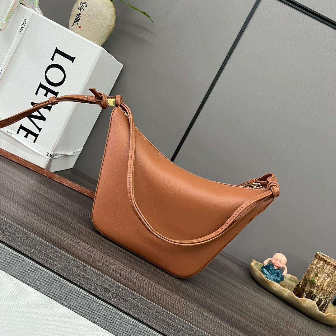 LOE LUNA HOBO 28 BAG IN WARM DESERT CALFSKIN mysite