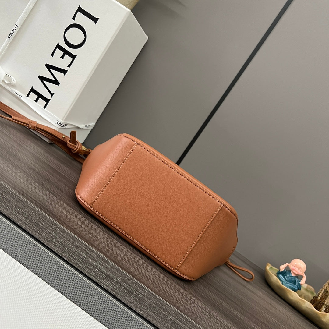 LOE LUNA HOBO 28 BAG IN WARM DESERT CALFSKIN mysite