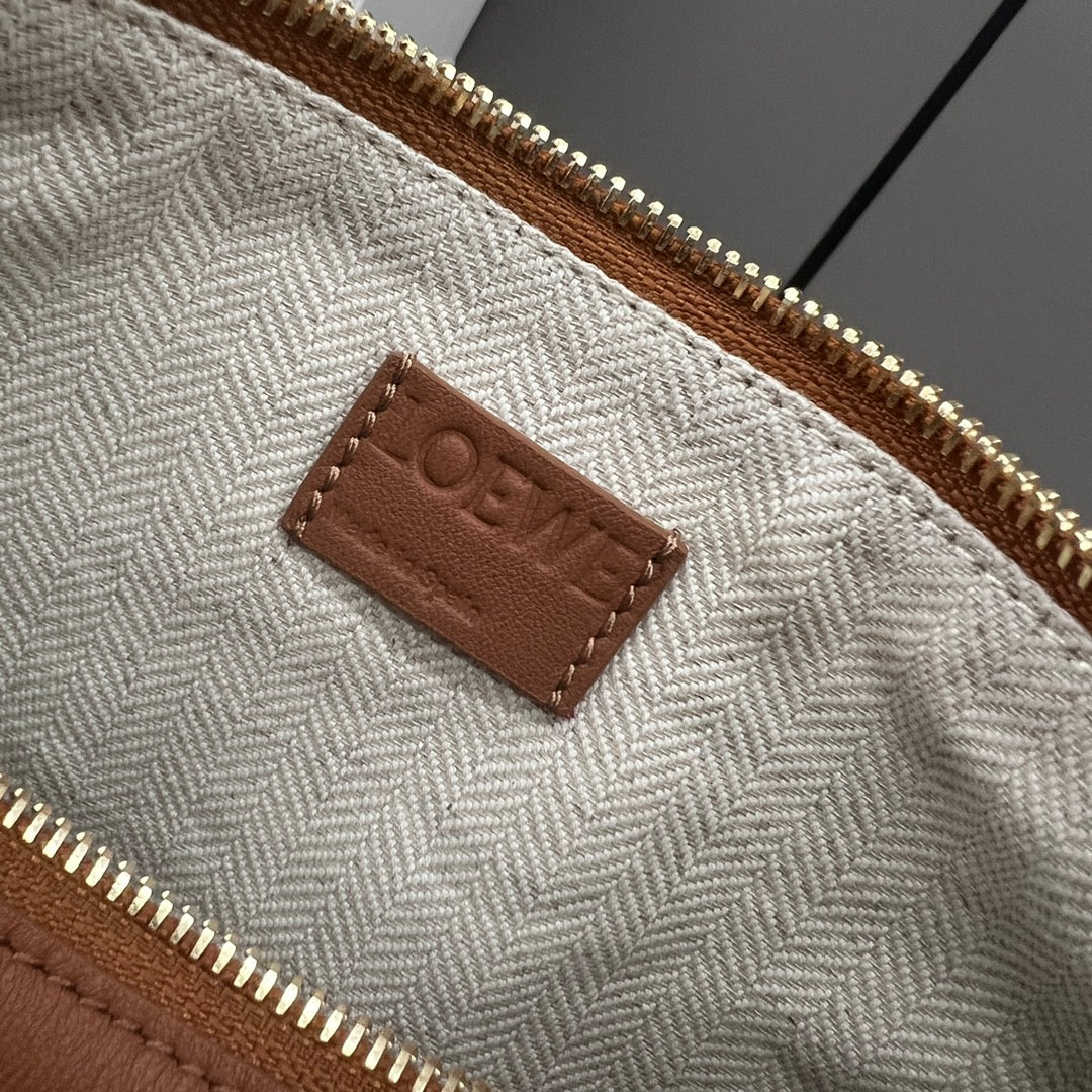 LOE LUNA HOBO 28 BAG IN WARM DESERT CALFSKIN mysite