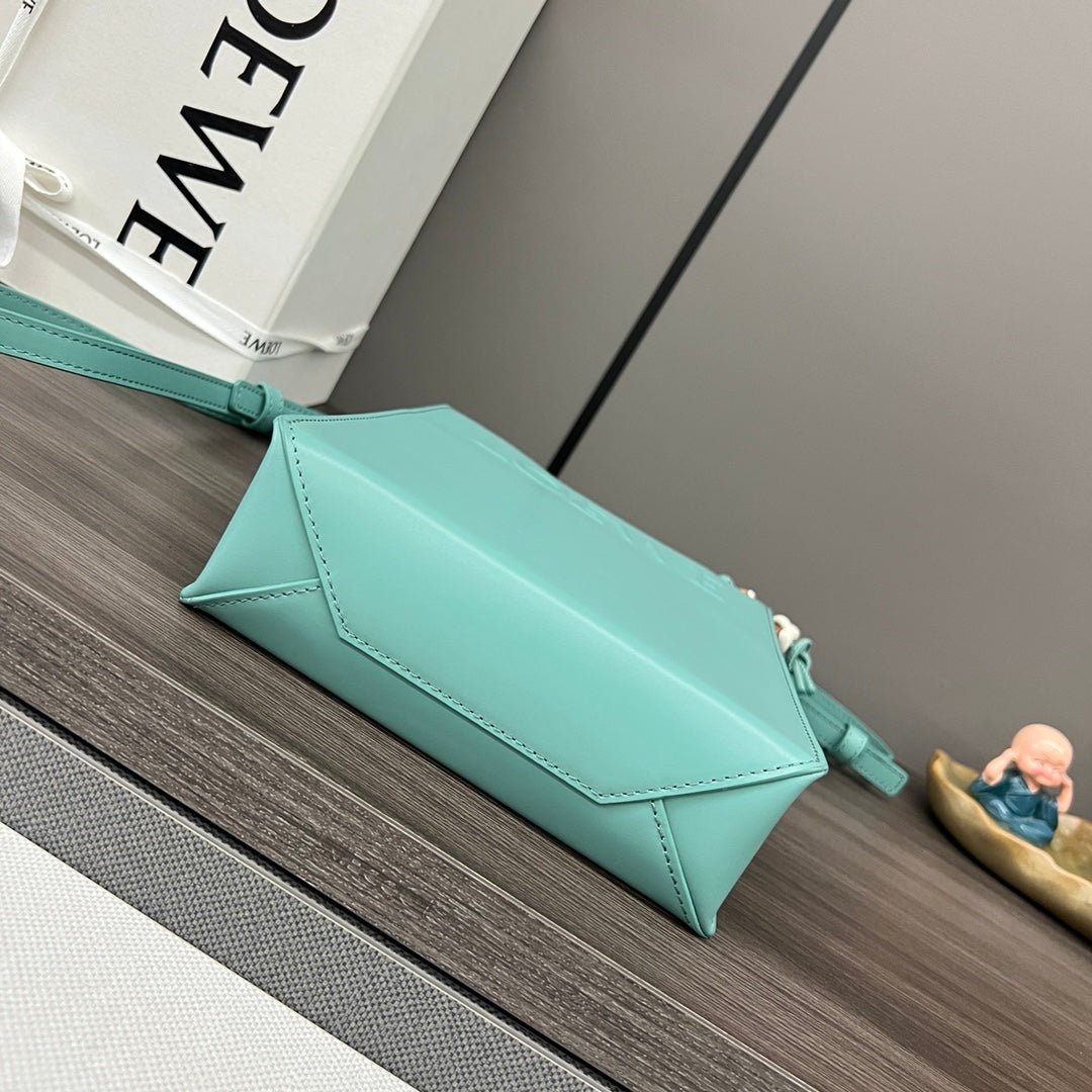 STANDARD A5 TOTE BAG IN AQUAMARINE BLUE CALFSKIN mysite