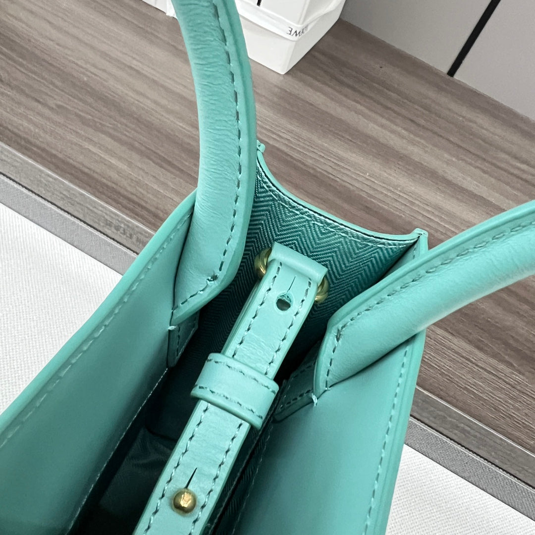 STANDARD A5 TOTE BAG IN AQUAMARINE BLUE CALFSKIN mysite