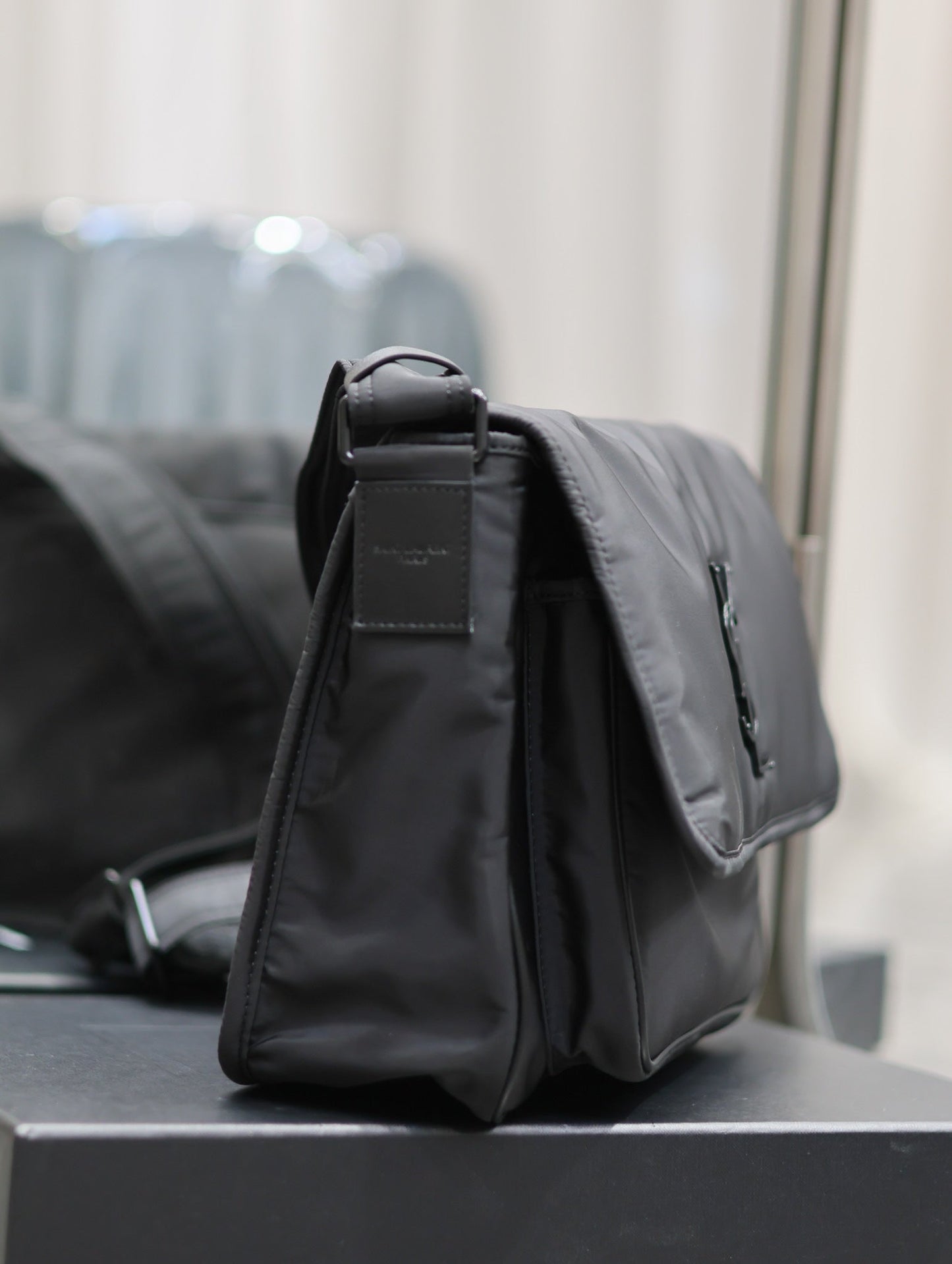 NIKI LARGE 32 IN BLACK NYLON mysite