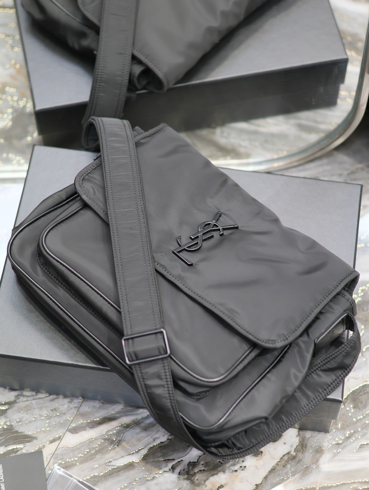 NIKI LARGE 32 IN BLACK NYLON mysite