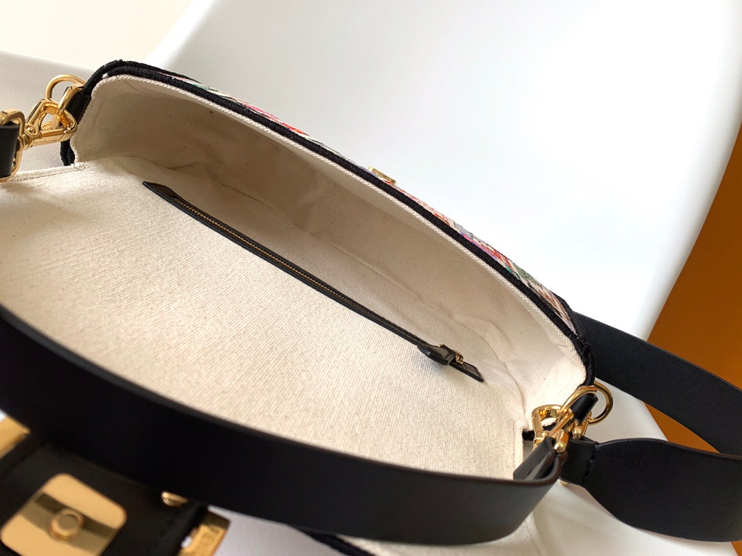 Fend Baguette Black and Multicolour Canvas Bag 27 with FF Embroidery Ghw mysite