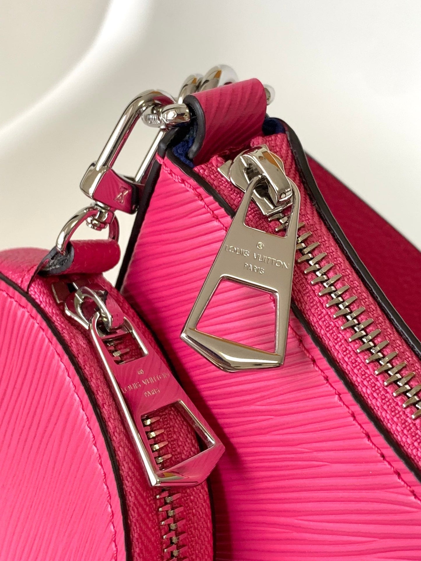 LV Marellini 19cm Pink Epi Grain Cowhide Metal HW mysite