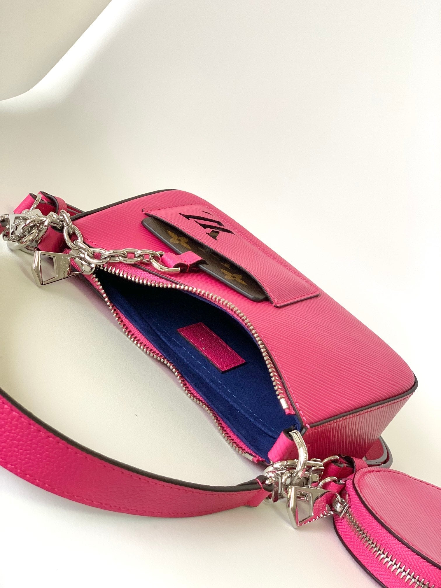 LV Marellini 19cm Pink Epi Grain Cowhide Metal HW mysite