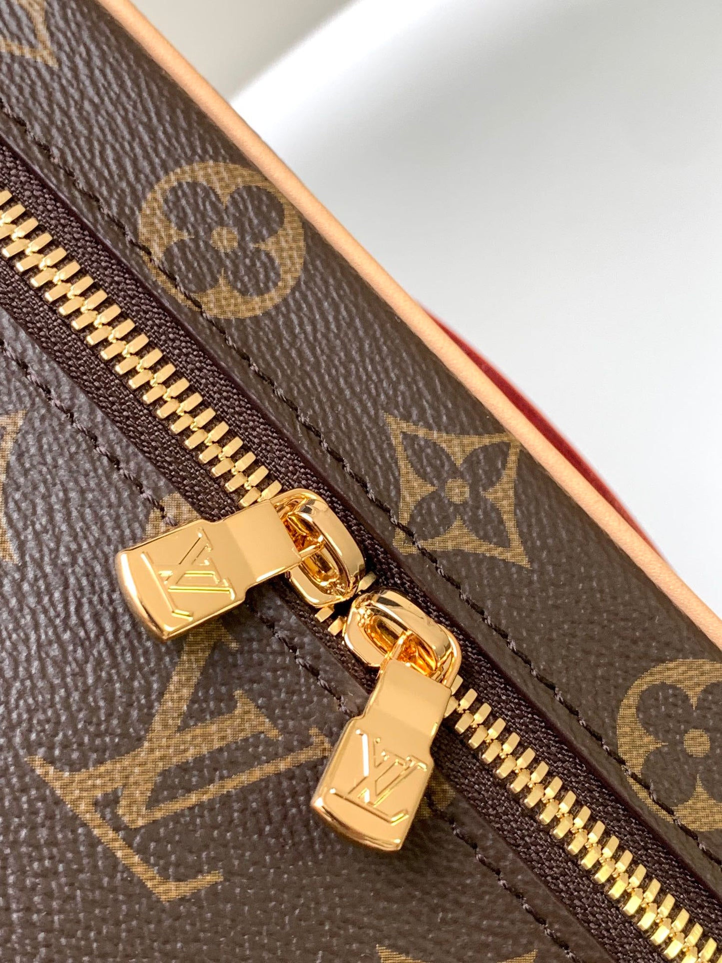 NICE BB 24 TOILETRY POUCH mysite