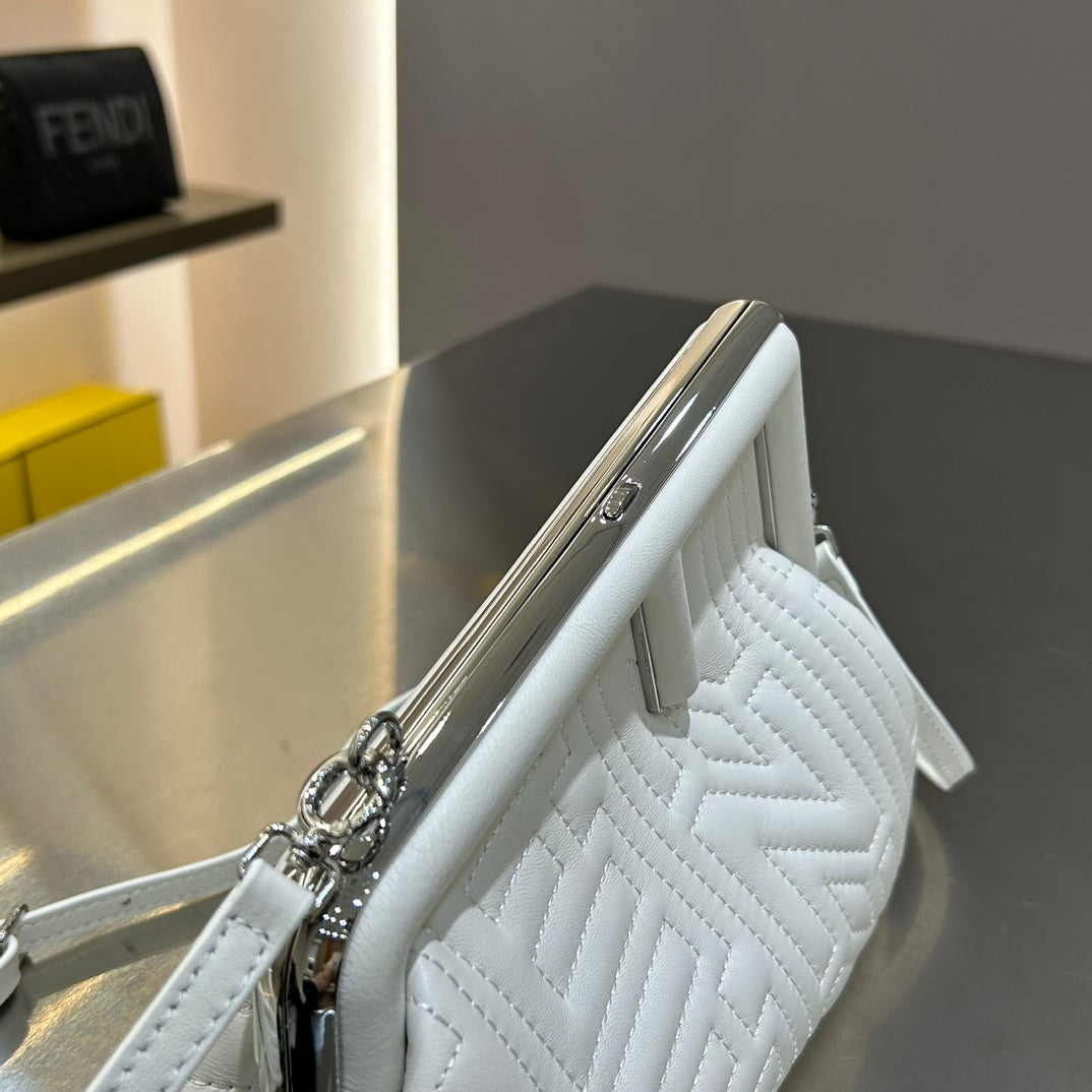 FENDI FIRST MINI 25 IN WHITE CALFSKIN BAG SILVER HARDWARE mysite