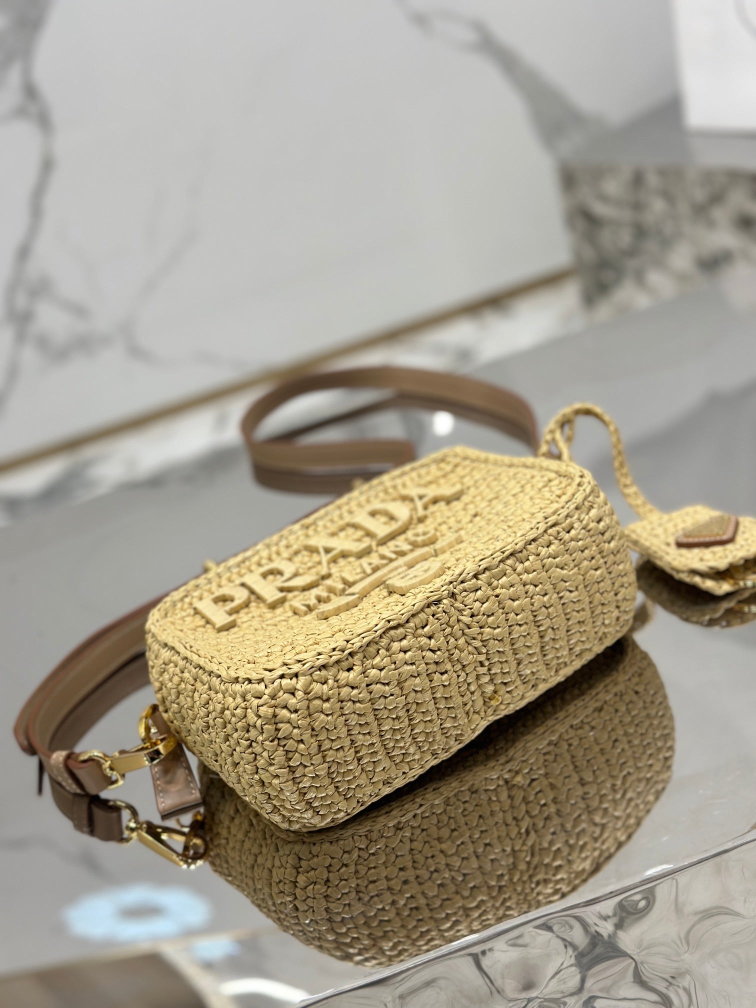 CAMERA BAG 20 IN BEIGE WOVEN RAFFIA mysite