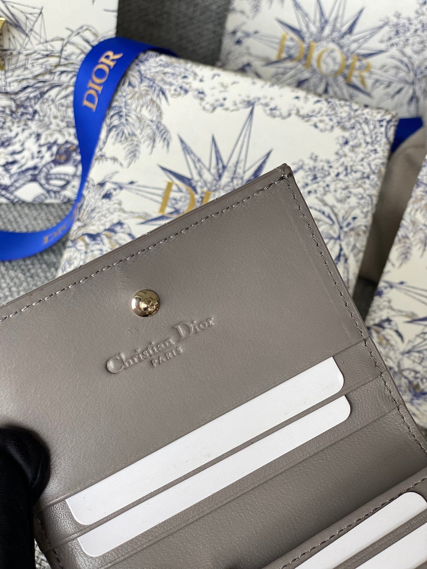 CD Caro 11cm Compact Wallet Shiny Grey Calfskin mysite