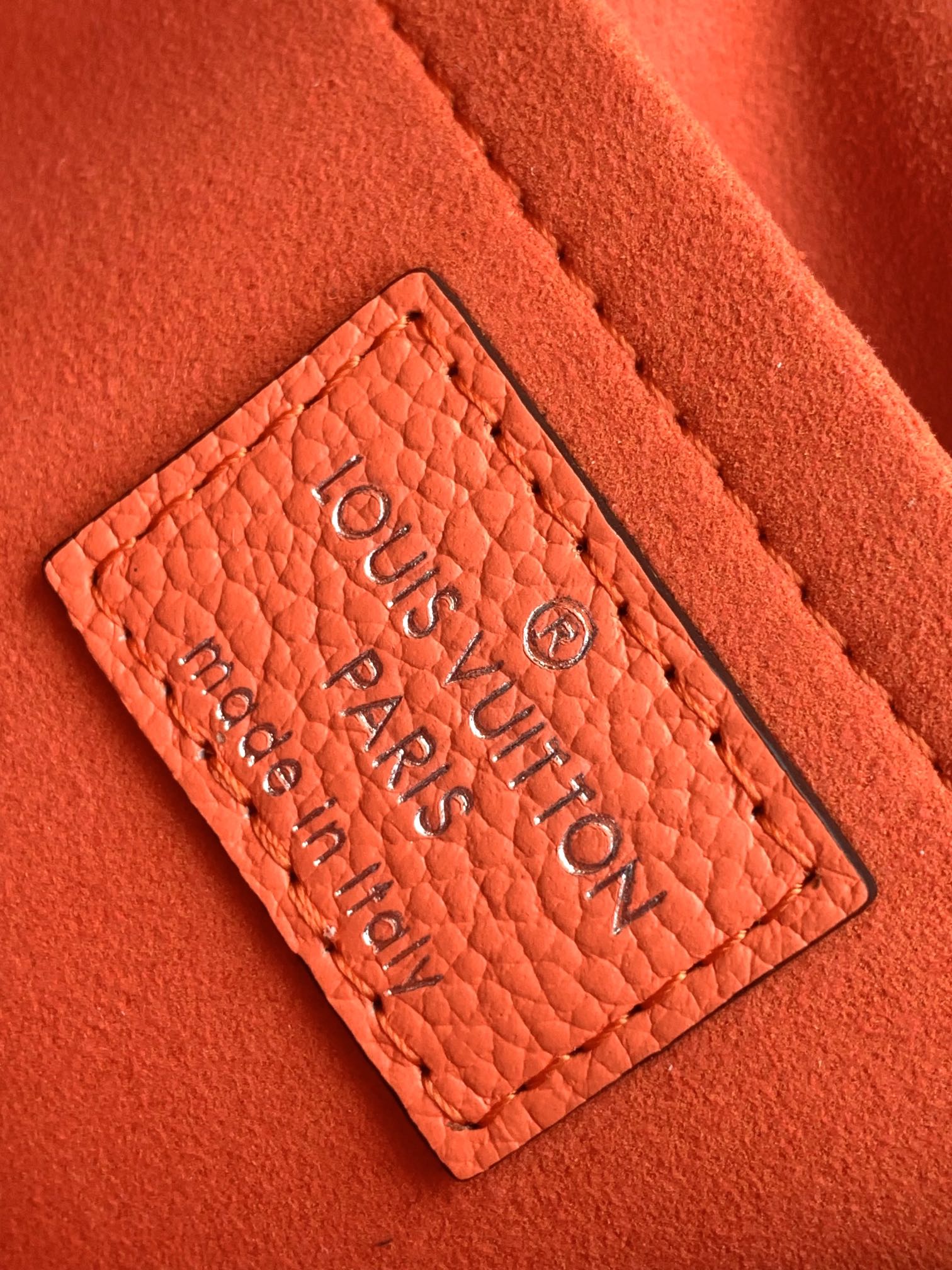 LV Marellini 19cm Orange Epi Grain Cowhide Metal HW mysite