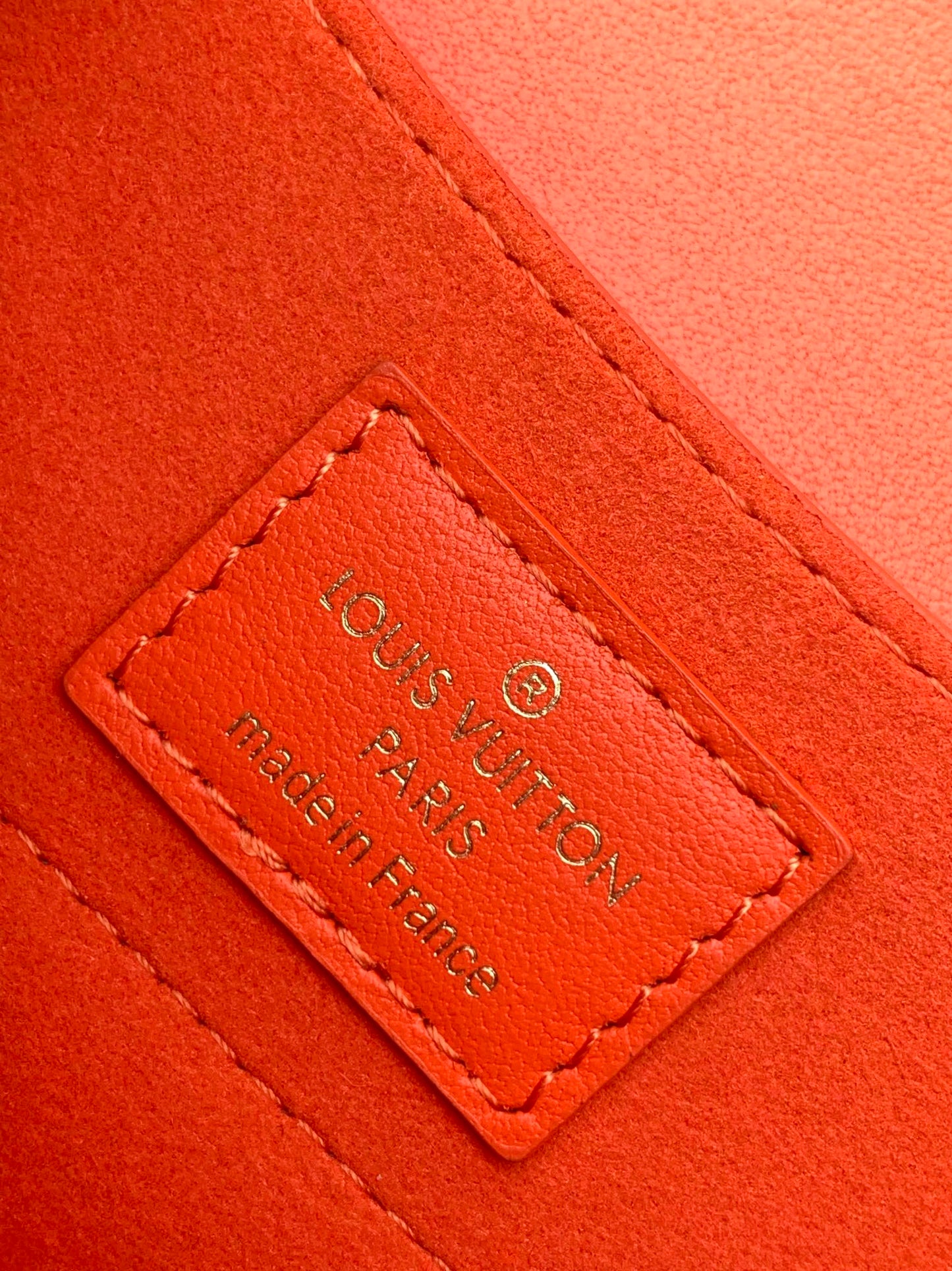 LV Hide & Seek Handbag 21cm Orange Epi Grain Cowhide GHW mysite