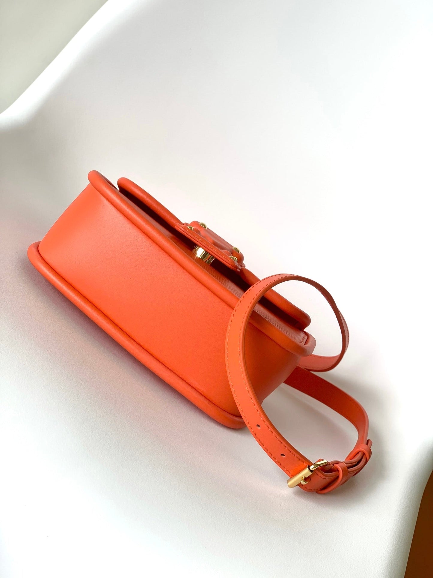 LV Hide & Seek Handbag 21cm Orange Epi Grain Cowhide GHW mysite