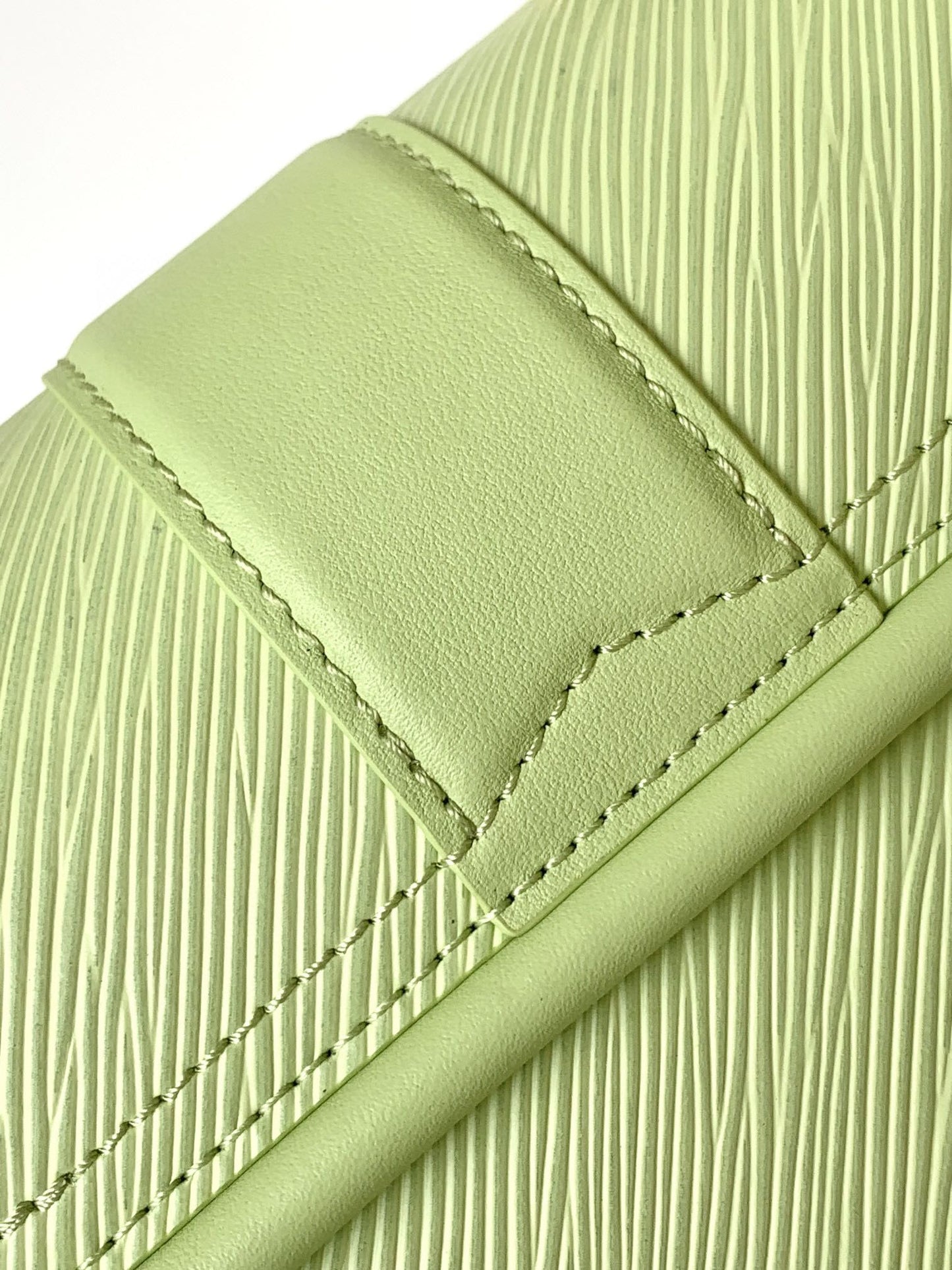 LV Hide & Seek Handbag 21cm Green Epi Grain Cowhide GHW mysite