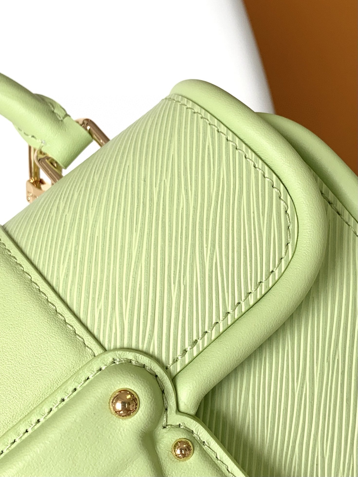 LV Hide & Seek Handbag 21cm Green Epi Grain Cowhide GHW mysite