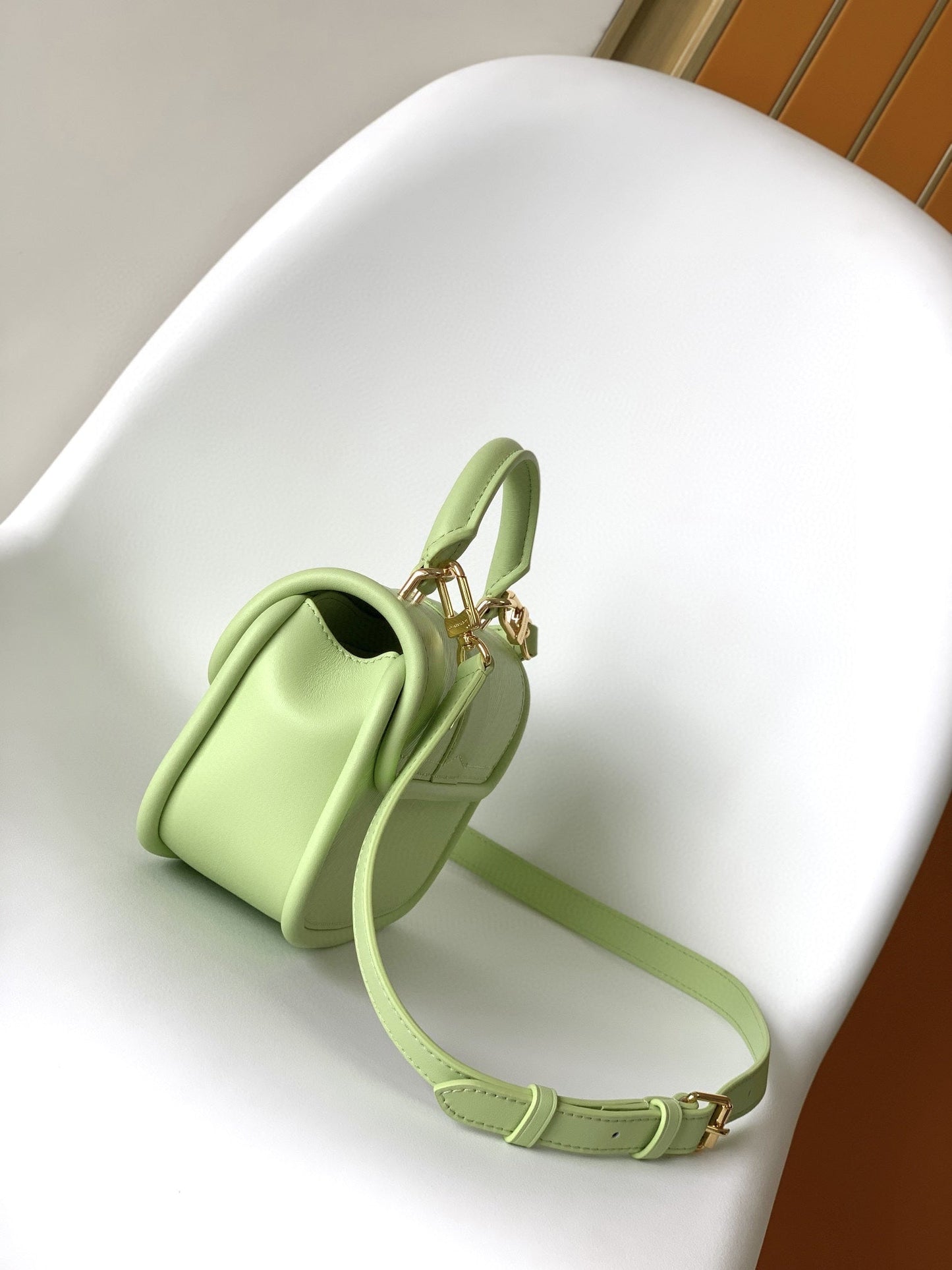 LV Hide & Seek Handbag 21cm Green Epi Grain Cowhide GHW mysite