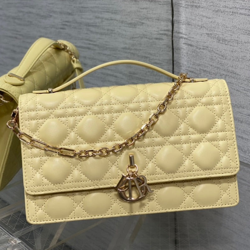 MISS CD TOP HANDLE 24CM LIME LAMBSKIN mysite