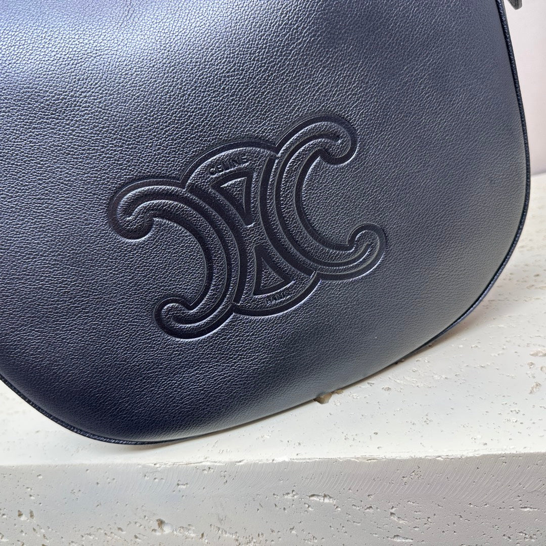 MEDIUM 30 HELOÏSE BAG CUIR TRIOMPHE IN BLACK SUPPLE CALFSKIN mysite